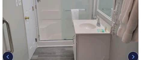Shower, jetted bath, hair dryer, bidet