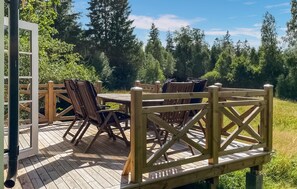 Outdoor dining - 3 bedroom nice home in Ljungby (Ljungby)