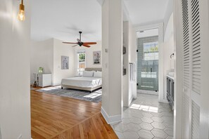 3 bedrooms, desk, iron/ironing board, travel cot - Heated Pool Oasis West Palm Beach Escape Pet Friendly (West Palm Beach)