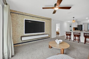 Téléviseur, bureau