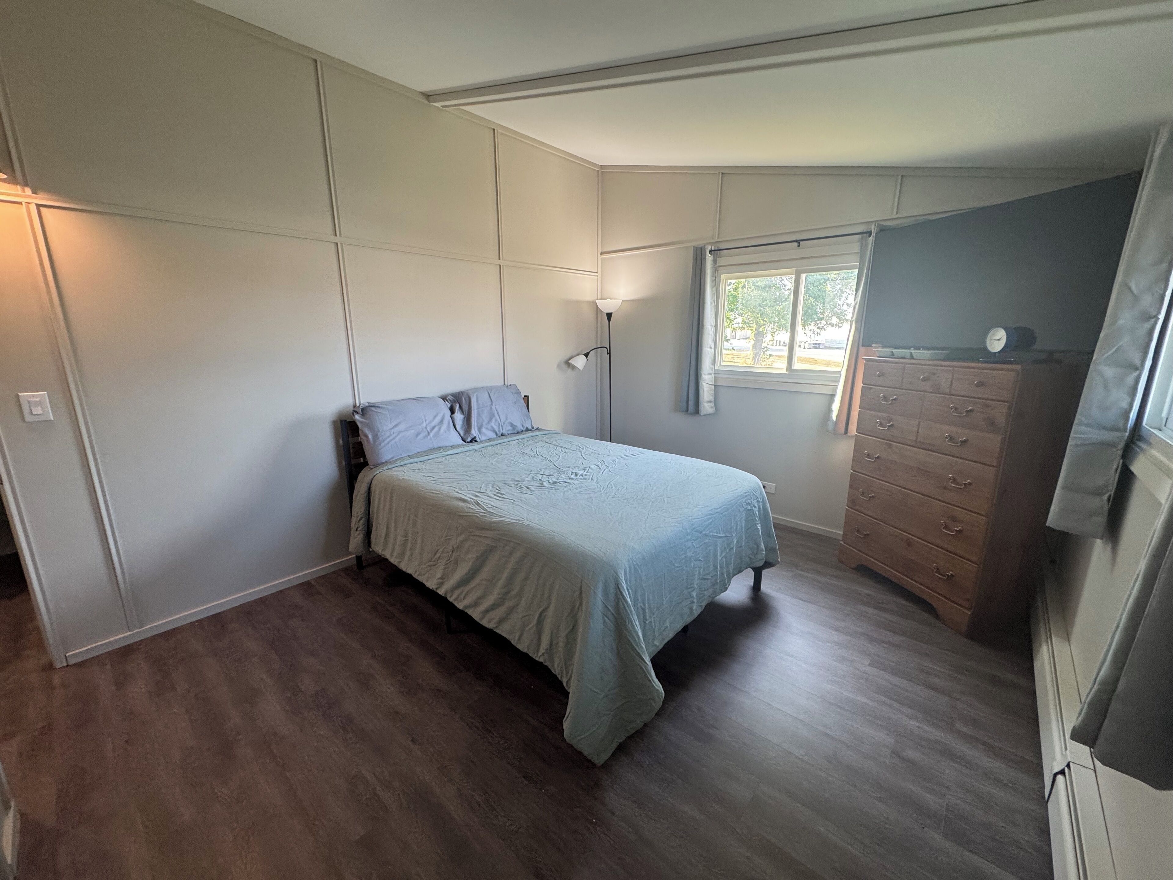 3 室のベッドルーム、インターネット、ベッドシーツ