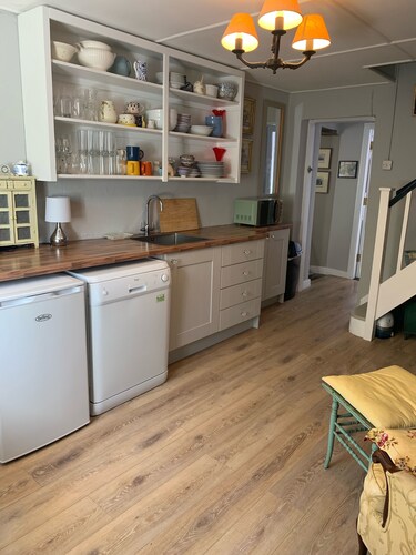 Traditional Irish Cottage - close to The Wild Atlantic Way