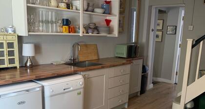 Traditional Irish Cottage - close to The Wild Atlantic Way