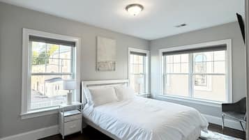 3 chambres, fer et planche à repasser, Wi-Fi, draps fournis