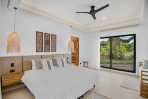 3 bedrooms, in-room safe, desk, iron/ironing board