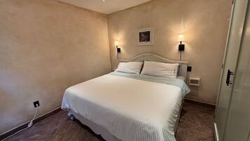 Departamento básico | Caja de seguridad en la habitación y wifi gratis