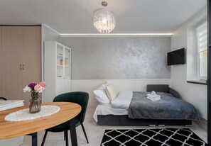 1 bedroom, iron/ironing board, WiFi, bed sheets