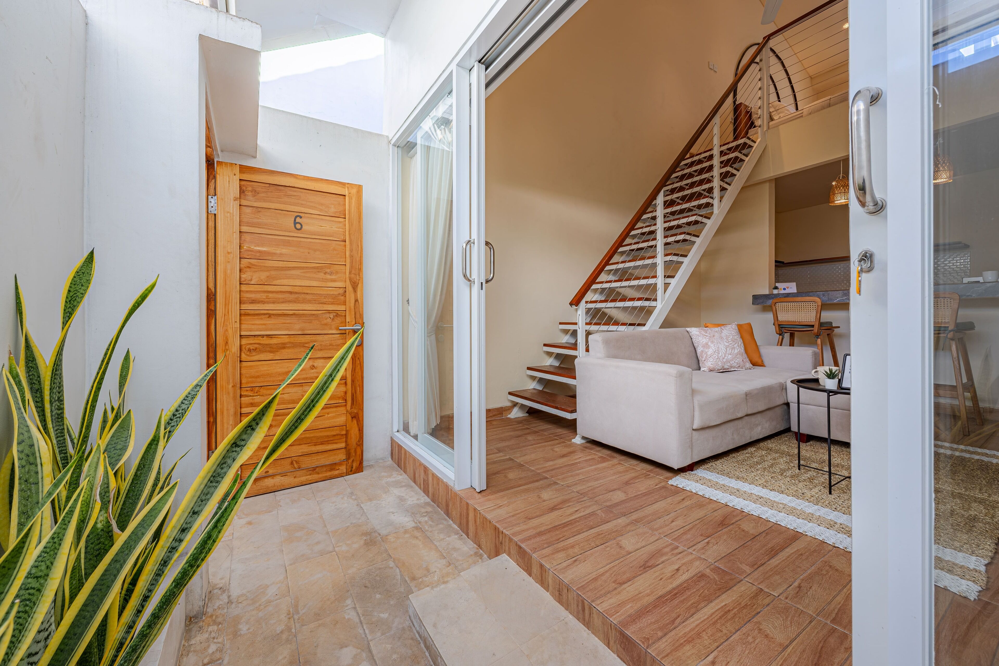 Suite, Mezzanine | Free WiFi, bed sheets