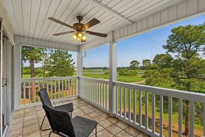 Property grounds - The Allure of an exceptional 2-bedroom, 2-bathroom top-floor end unit condo (Myrtle Beach)