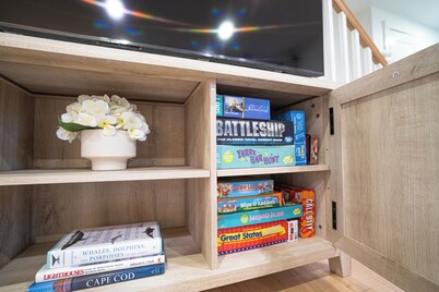Shining Sea Hideaway・Walk everywhere, 6 Beds, Newly remodeled
