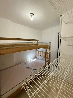 2 chambres, draps fournis
