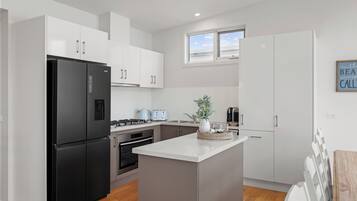 Microwave, oven, stovetop, dishwasher