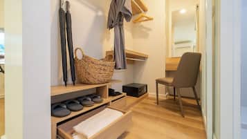 Apartment, Non Smoking, Balcony | Room amenity