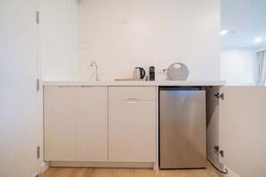 Mini fridge