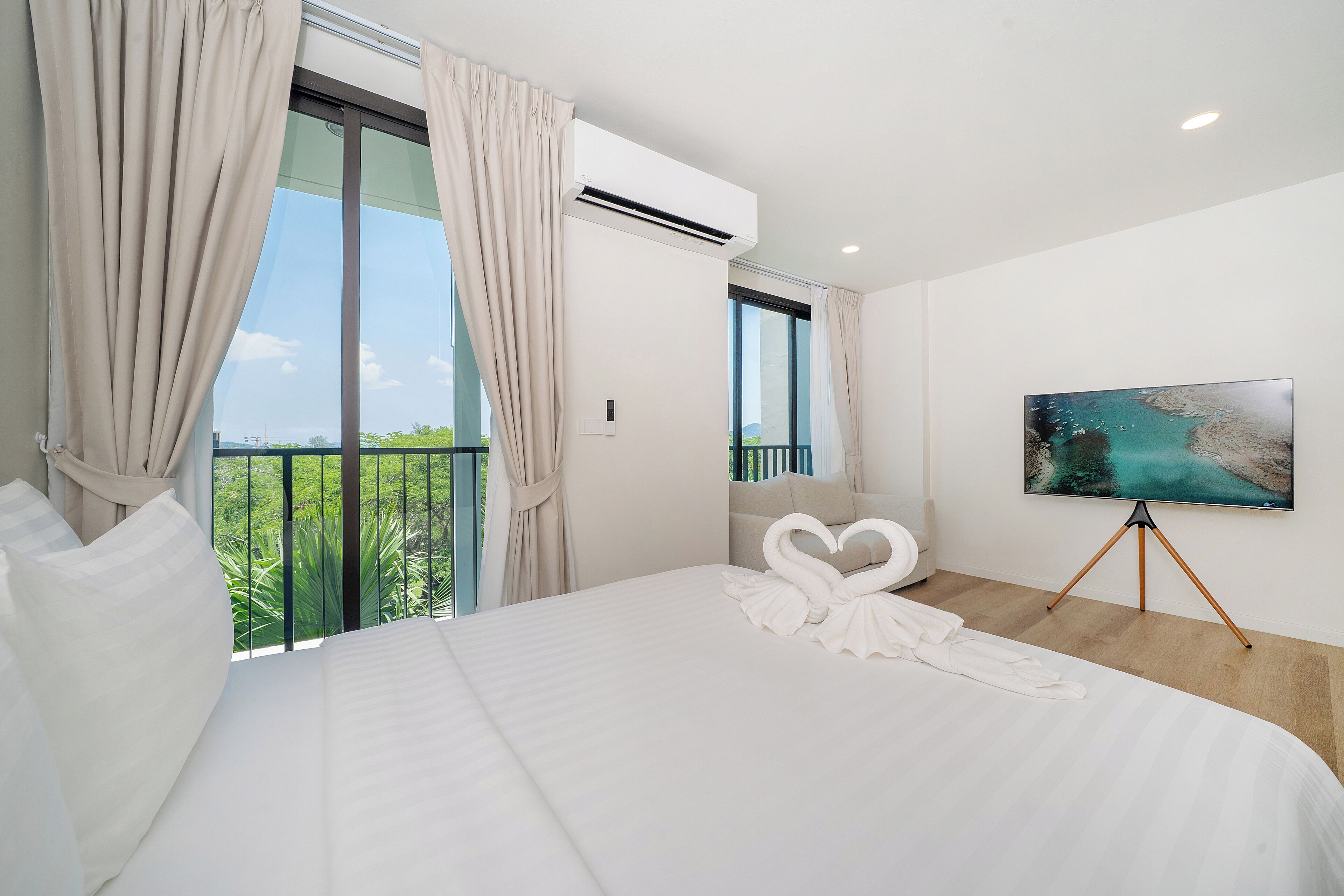 Apartment, Nichtraucher, Balkon | Zimmersafe, Bügeleisen/Bügelbrett, kostenloses WLAN