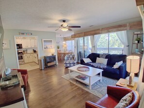 Living area - Sea Grove 307 - Walk to Surfside Beach! (Surfside Beach)