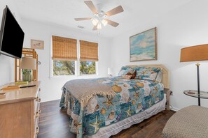 3 bedrooms, free WiFi, bed sheets - Sea Grove 307 - Walk to Surfside Beach! (Surfside Beach)