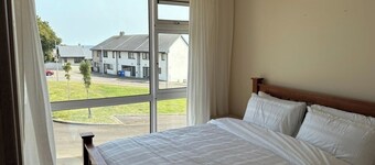 3 Bedroom Home, Walk to Town