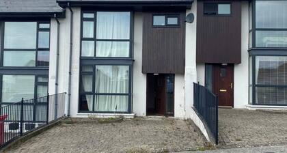 3 Bedroom Home, Walk to Town