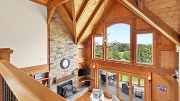 TV connectée, cheminée, baby-foot