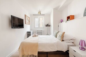 2 slaapkamers, een strijkplank/strijkijzer, wifi, beddengoed