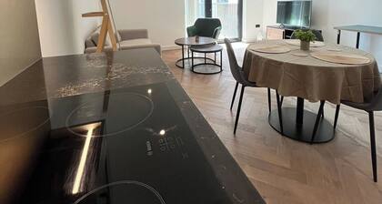 NEW | Luxury 1BD Apartment Wapping