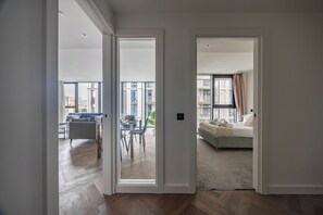 TV - Luxury 2BR Apartment with A/C- Wapping (Greater London)