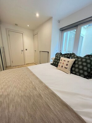 2 bedrooms, iron/ironing board, travel crib, WiFi