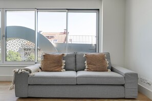 Fernseher, Stereoanlage