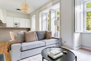 Fernseher, Stereoanlage