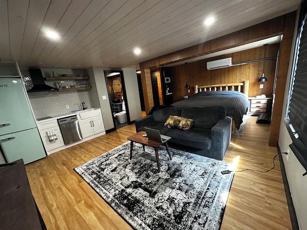 Luxury Suite