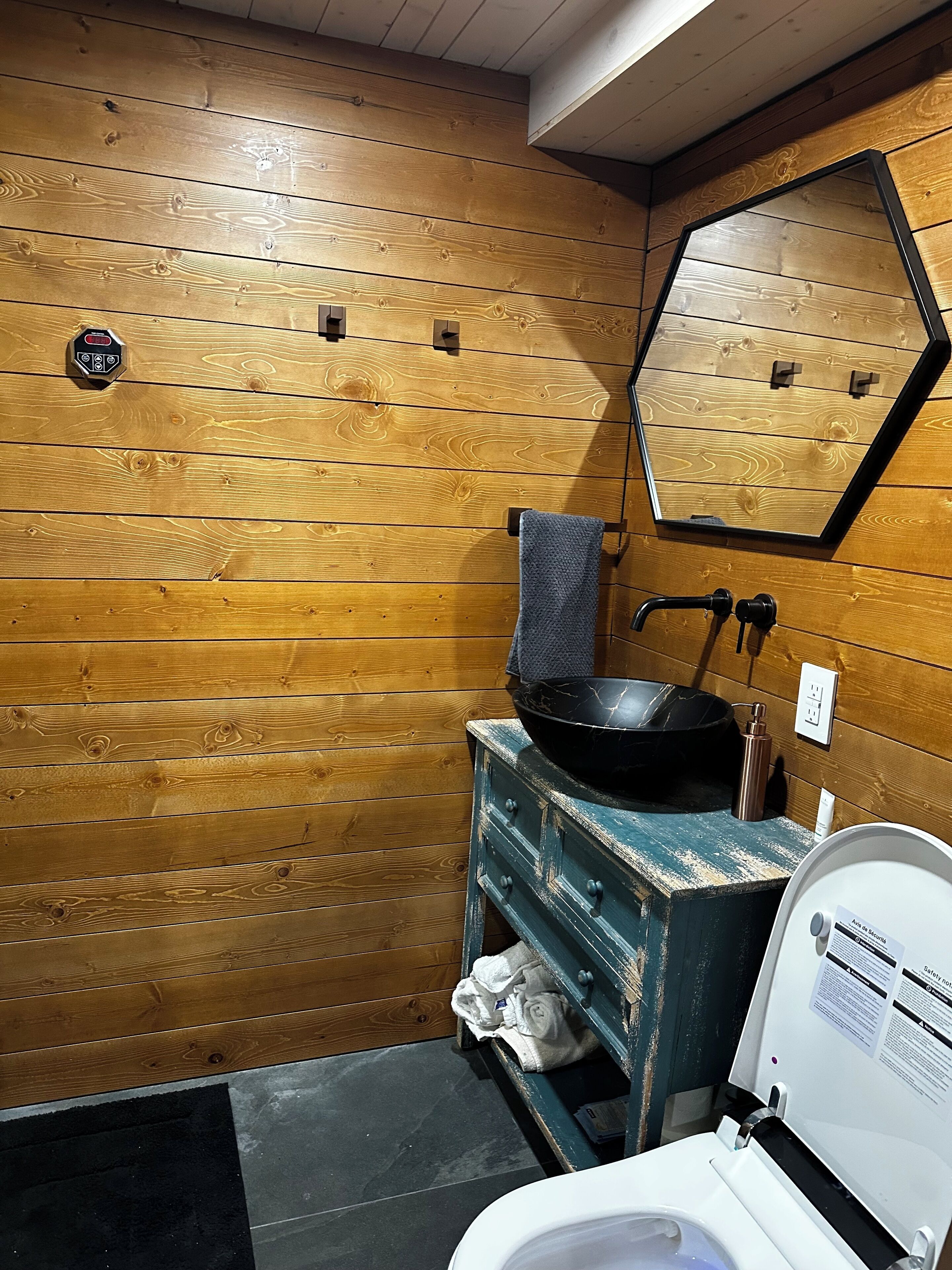 Phòng Suite Cao cấp | Bộ trải giường bằng vải cotton Ai Cập, bộ đồ giường cao cấp 