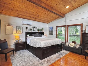 1 bedroom, bed sheets