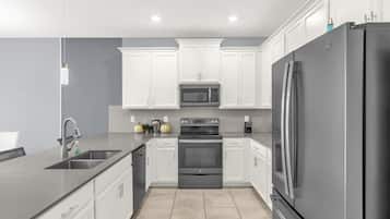 微波炉、烤箱、炉灶、洗碗机