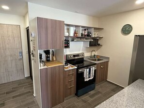 Fridge, microwave, oven, stovetop - New apartment with volcano view. (Santa Tecla)