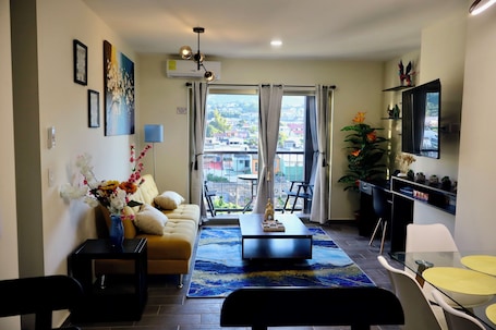スマートテレビ. Santa tecla apartment with elevator and volcano view