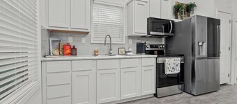 -NEW- Tiny House: Bessie Belle. Close to Rocker B!