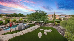 Property grounds - Boulder 84 by LuxeKey | Splash Pad, Billiards, Putting Green & 360 Desert Views (Scottsdale)