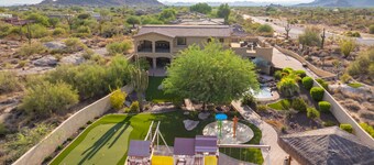 Boulder 84 by LuxeKey | Splash Pad, Billiards, Putting Green & 360 Desert Views