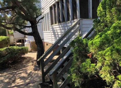 Bowie's Bungalow - 2 Bedroom Private and Quiet Condo - Sound Side of Duck, NC