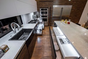 Micro-ondas, fogão, cooktop, lava-louças