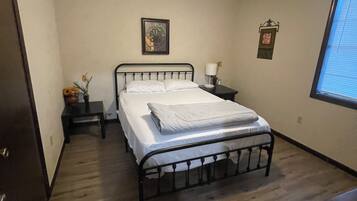 2 camere, ferro/asse da stiro, Wi-Fi gratuito, lenzuola