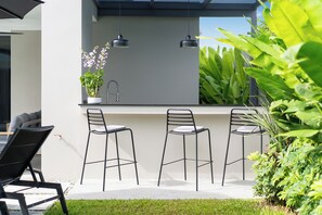 Poolside bar