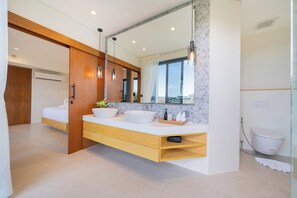 Luxury Villa, 4 Bedrooms, Private Pool, Garden View | Bathroom