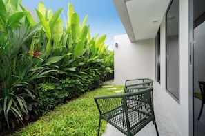 Villa de lujo, 4 habitaciones, alberca privada, vista al jardín | Terraza o patio