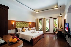 Deluxe Studio Suite, Garden View