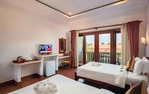 Deluxe Twin Room, Pool View