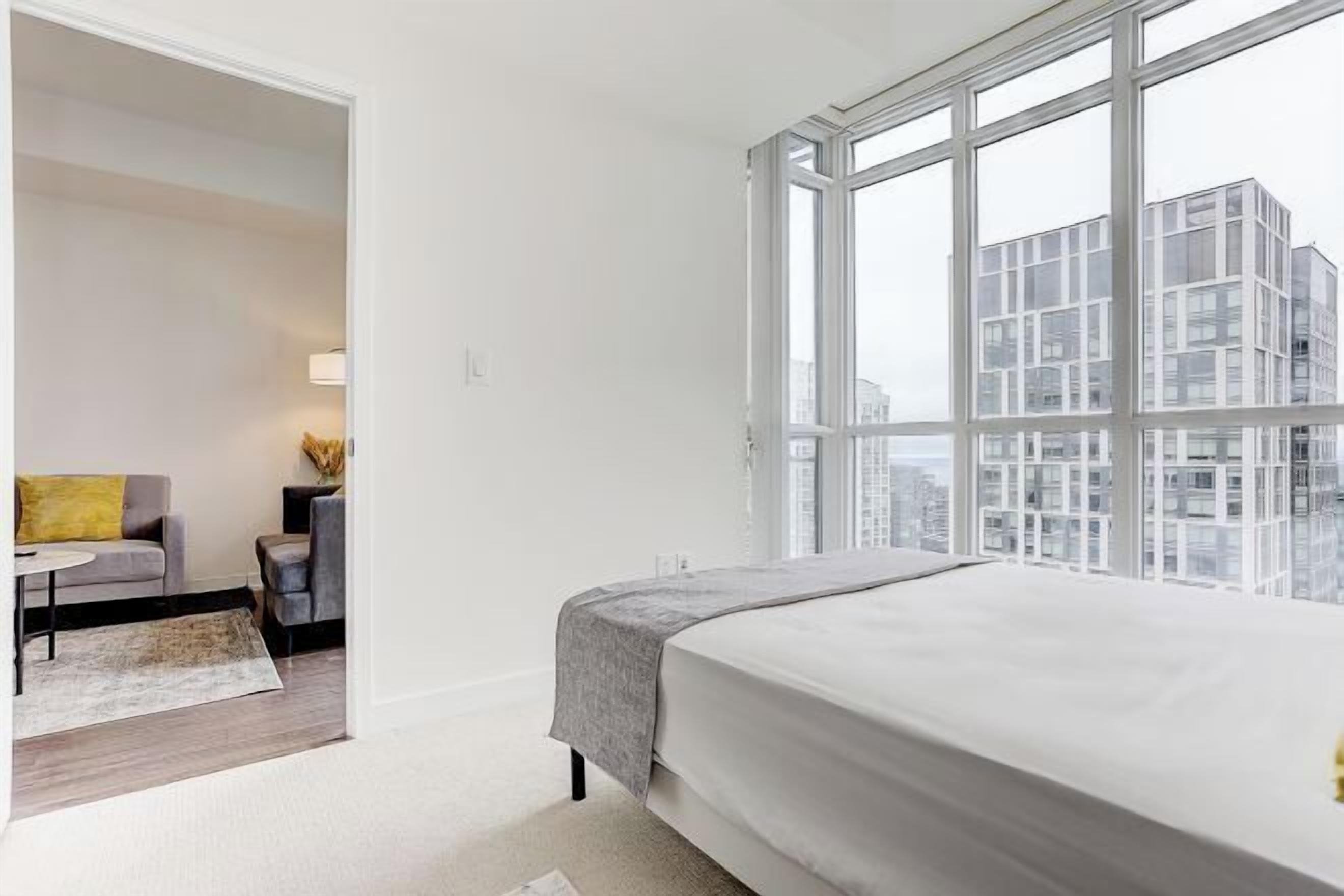 Blendingsgardiner, lydisolert, strykejern/-brett og wi-fi (inkludert)