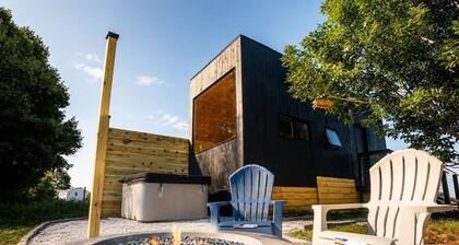 Field of Dreams Tiny Home w/ Jacuzzi & Personal Theater