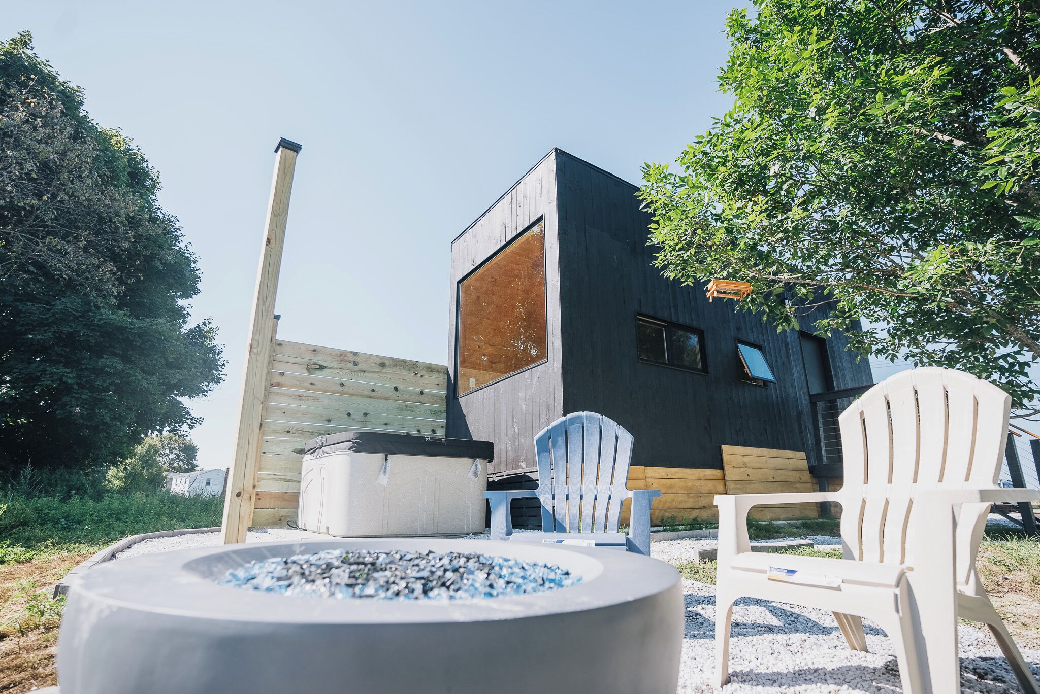 Outdoor spa tub